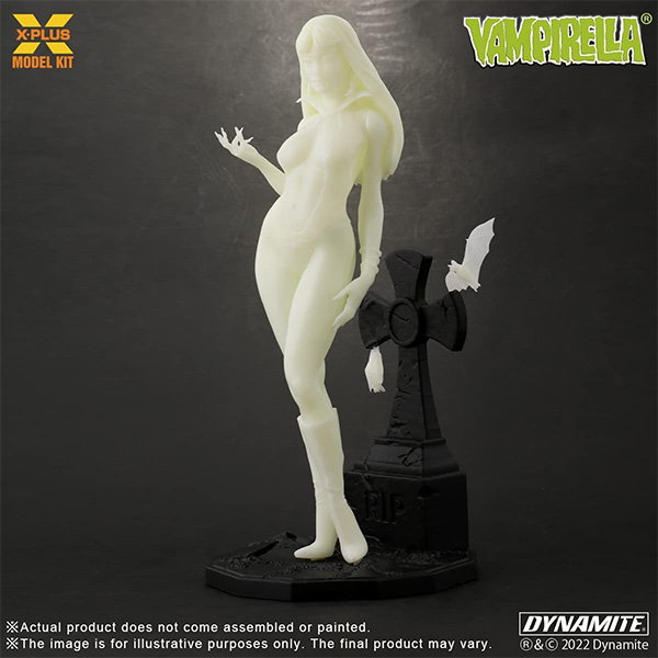 X-Plus Dynamite Vampirella Glow 1/8 Scale Plastic Model Kit